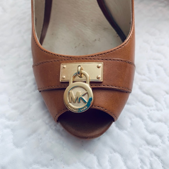 Michael kors wedge - Picture 6 of 7